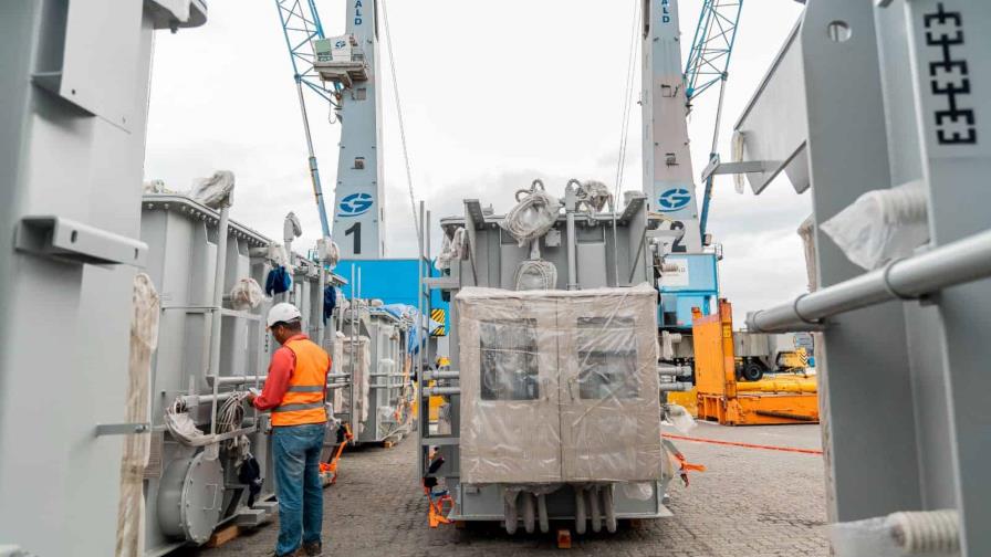 Edesur anuncia la llegada de seis transformadores de potencia que reforzarán el servicio Edesur anuncia la llegada de seis transformadores de potencia que reforzarán el servicio