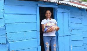 Comedores Económicos entrega raciones crudas en San José de Ocoa