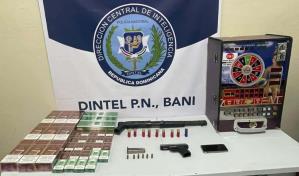 Ocupan armas de fuego, cigarrillos y máquina tragamonedas en Baní Ocupan armas de fuego, cigarrillos y máquina tragamonedas en Baní