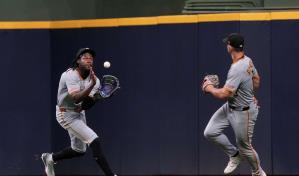 Sacan a Oneil Cruz de juego por otra falta de esfuerzo en jugada defensiva