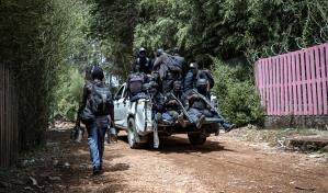 Mueren tres policías emboscados por bandas armadas en el centro de Haití