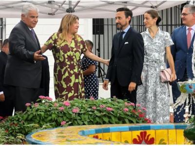 España dona a Panamá una fuente de agua estilo sevillano