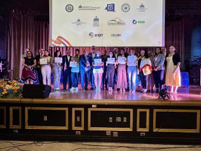 Reconocen a estudiantes dominicanos meritorios de NY