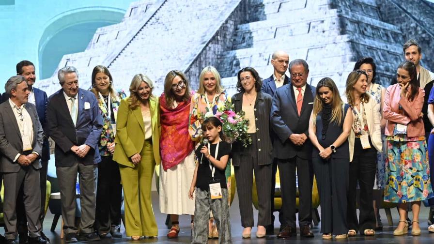 Instan a empresarios y gobiernos de América Latina y España a reforzar su liderazgo estratégico global