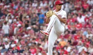 Los Rojos amarran a Chase Burns hasta el 2033 con un pacto de US$ 105 millones