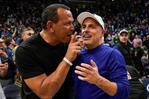 Los dueños de la NBA aprueban la compra de los Wolves por Alex Rodríguez y Marc Lore