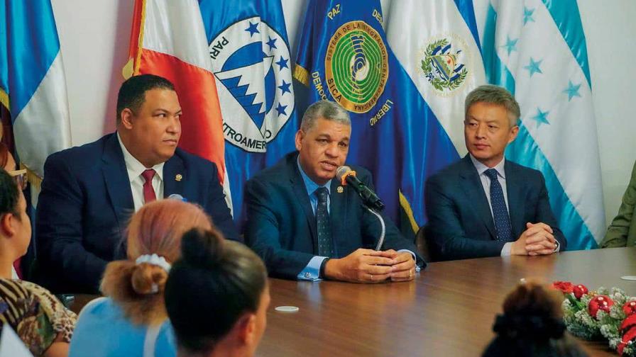 Parlacen defiende labor: "Aquí no hay narcos ni riferos" Parlacen defiende labor: "Aquí no hay narcos ni riferos"