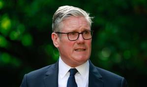 Primer ministro británico afronta rebelión de diputados laboristas por reformas en ayudas sociales