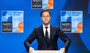 Rutte dice que la OTAN seguirá apoyando a Ucrania en su camino irreversible a la Alianza