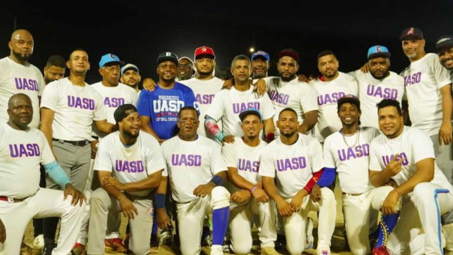 UASD y Reservas dividen en el arranque de la Serie Final del softbol gubernamental UASD y Reservas dividen en el arranque de la Serie Final del softbol gubernamental