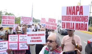 Realizan viacrucis en Santiago en protesta por drenaje pluvial prometido y no ejecutado