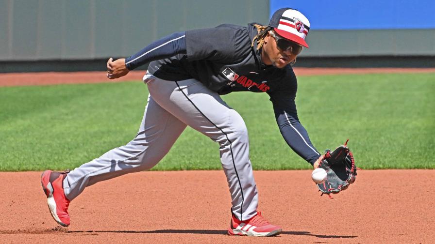 Guerrero Jr., y Ramírez abandonaron un tenso partido tras ser golpeados