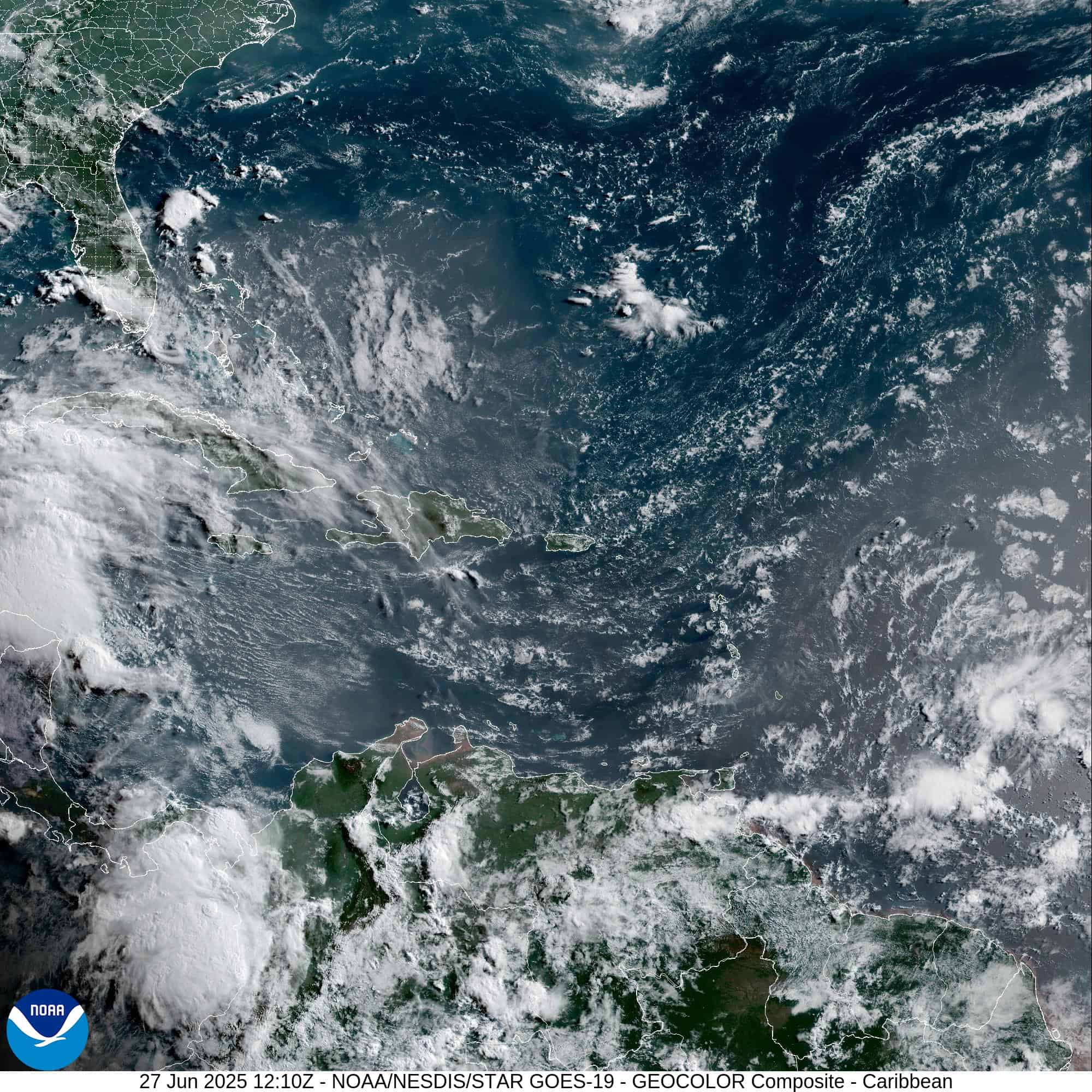 Vaguada y onda tropical traerán lluvias al país este fin de semana Vaguada y onda tropical traerán lluvias al país este fin de semana