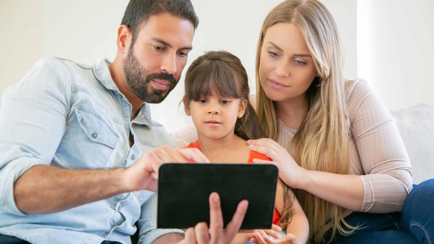 ¿Tus hijos hablan con la IA? Hay 10 cosas que deben saber ¿Tus hijos hablan con la IA? Hay 10 cosas que deben saber