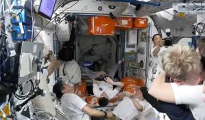 Nave espacial con astronautas de India, Polonia y Hungría se acopla a la EEI