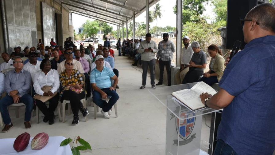 Anuncian programa de atención permanente y respaldo al subsector cacaotero Anuncian programa de atención permanente y respaldo al subsector cacaotero