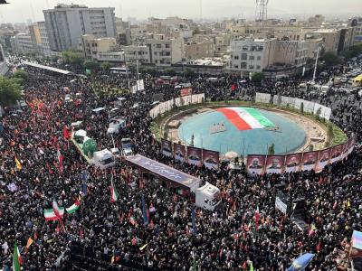 Irán despide a muertos en guerra con Israel en un funeral de Estado