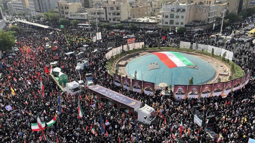 Irán despide a militares y científicos muertos en la guerra con Israel en un funeral de Estado Irán despide a militares y científicos muertos en la guerra con Israel en un funeral de Estado