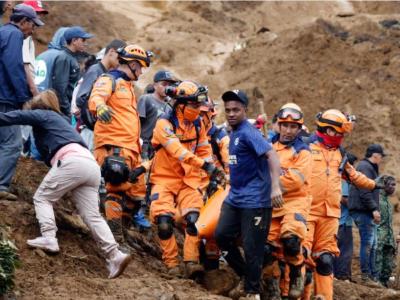 Al menos 18 muertos y ocho desaparecidos deja riada en Colombia