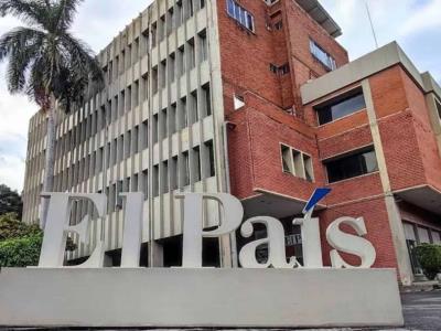 Empresario dominicano asume el control del diario colombiano El País