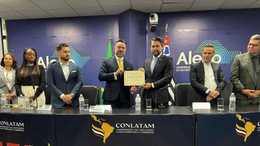 Reconocen al embajador Robert Takata como ciudadano honorario de São Paulo, Brasil Reconocen al embajador Robert Takata como ciudadano honorario de São Paulo, Brasil