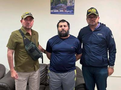 Ecuador dice que Fito no se entregó; descarta intervención de Colombia