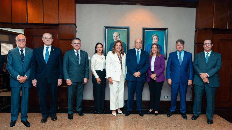 Grupo Popular rinde homenaje a Marino D. Espinal y lo designa consejero emérito Grupo Popular rinde homenaje a Marino D. Espinal y lo designa consejero emérito