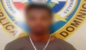 Empleado de joyería es arrestado tras sustraer prendas en La Romana Empleado de joyería es arrestado tras sustraer prendas en La Romana