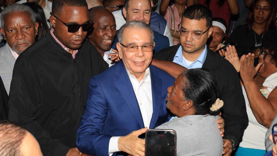 Danilo Medina asegura que "ya la gente reconoce que se equivocó" al sacar al PLD del poder Danilo Medina asegura que "ya la gente reconoce que se equivocó" al sacar al PLD del poder