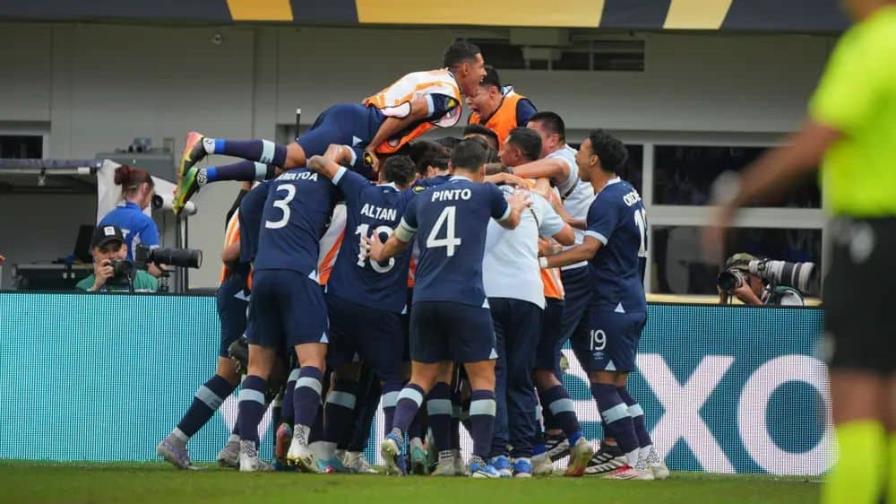 Guatemala tumbó en penales a Canadá y avanza a semifinales de Copa Oro Guatemala tumbó en penales a Canadá y avanza a semifinales de Copa Oro