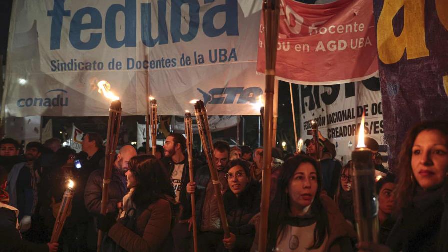Justicia argentina rechaza por inconstitucional decreto que limitaba el derecho a huelga