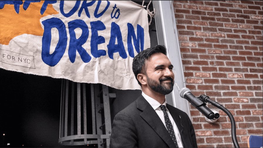 Bodegueros de Nueva York critican a candidato a alcalde y lo llaman comunista