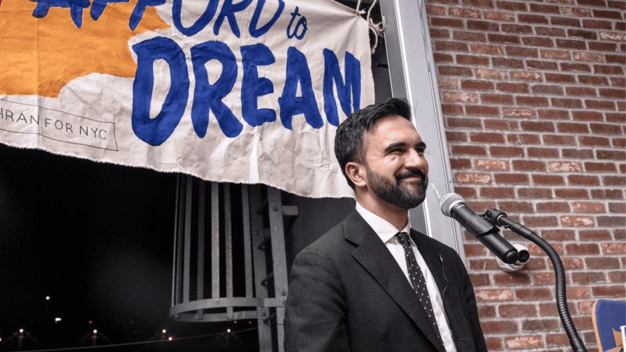 La Casa Blanca dice que sería difícil trabajar con un alcalde comunista en Nueva York La Casa Blanca dice que sería difícil trabajar con un alcalde comunista en Nueva York