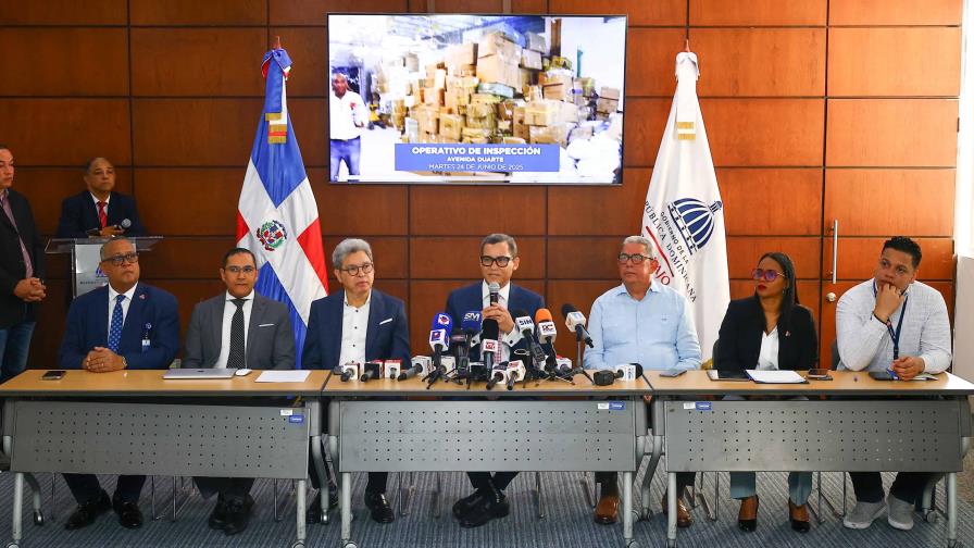 Inspección revela 330 violaciones laborales en 13 tiendas de la Duarte, incluyendo comercios chinos Inspección revela 330 violaciones laborales en 13 tiendas de la Duarte, incluyendo comercios chinos
