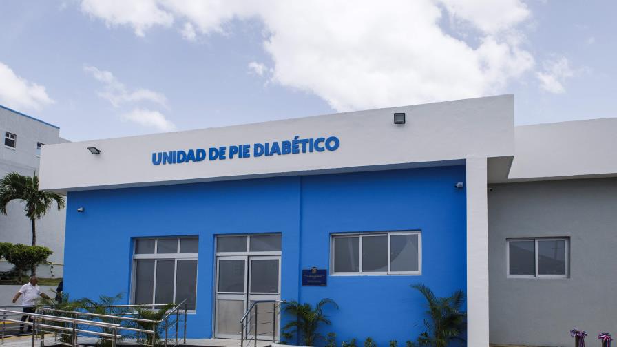 El Gobierno inaugura unidad de pie diabético en el hospital Marcelino Vélez