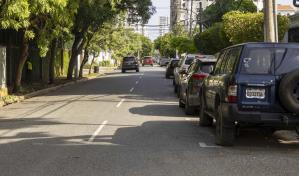 Prohibición de estacionamientos paralelos en el Polígono Central comienza a cumplirse