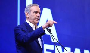 El presidente Luis Abinader crea el Premio Anual al Mérito Laboral El presidente Luis Abinader crea el Premio Anual al Mérito Laboral