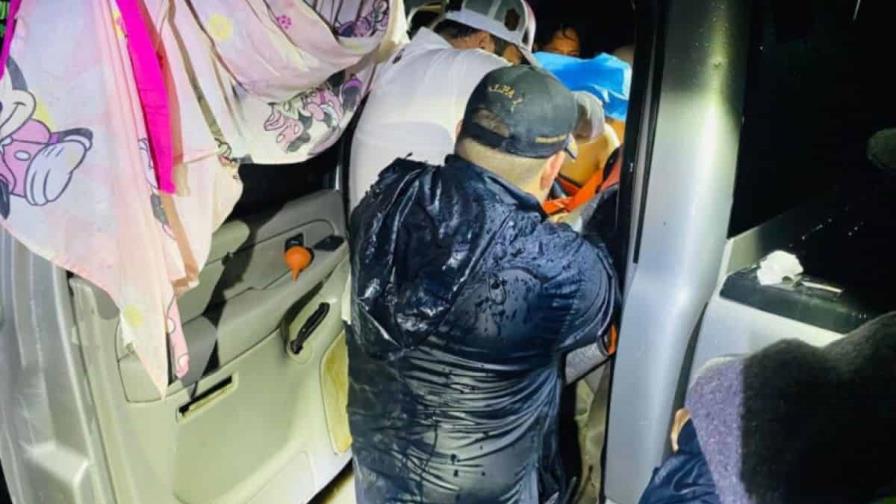 Alcalde atiende un parto en medio de una tormenta en el noreste de México Alcalde atiende un parto en medio de una tormenta en el noreste de México
