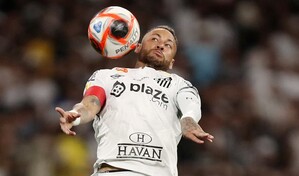 Neymar reaparece con gol, Santos empata y Sao Paulo sigue intratable en la Sudamericana
