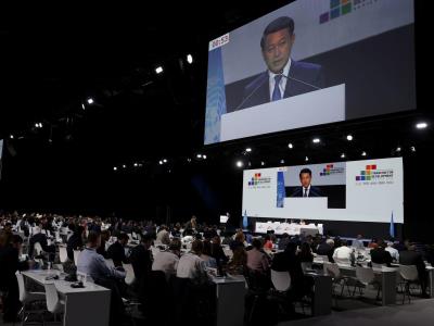 AI defiende "condiciones equitativas" para países en desarrollo