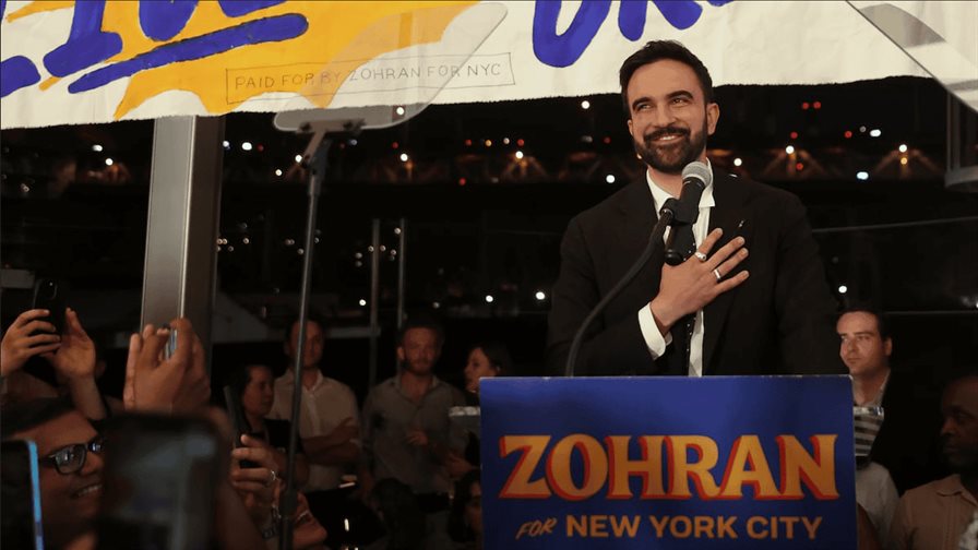El favorito Mamdani ataca a su rival y se modera ante elecciones a alcalde de Nueva York El favorito Mamdani ataca a su rival y se modera ante elecciones a alcalde de Nueva York