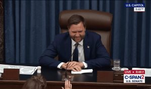 Con un solo voto de diferencia, el Senado de EE. UU. aprueba el polémico plan fiscal de Trump