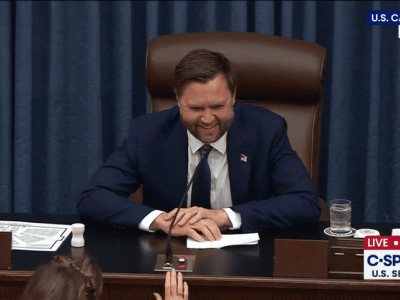 El Senado de EE. UU. aprueba plan fiscal de Trump
