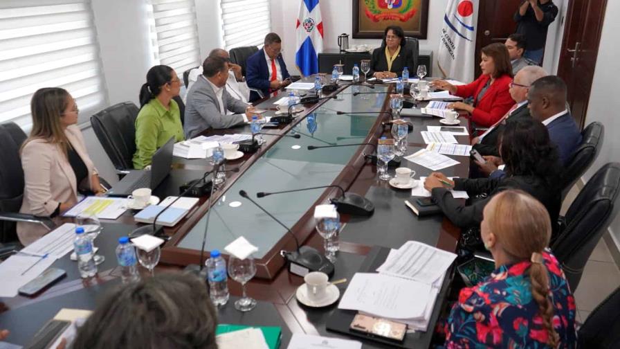 Fedomu y Fedodim buscan soluciones junto a Cámara de Cuentas para alcaldes sin declaración jurada