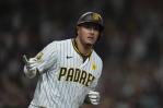 Manny Machado allana su camino hacia el club 3.000-500 en MLB