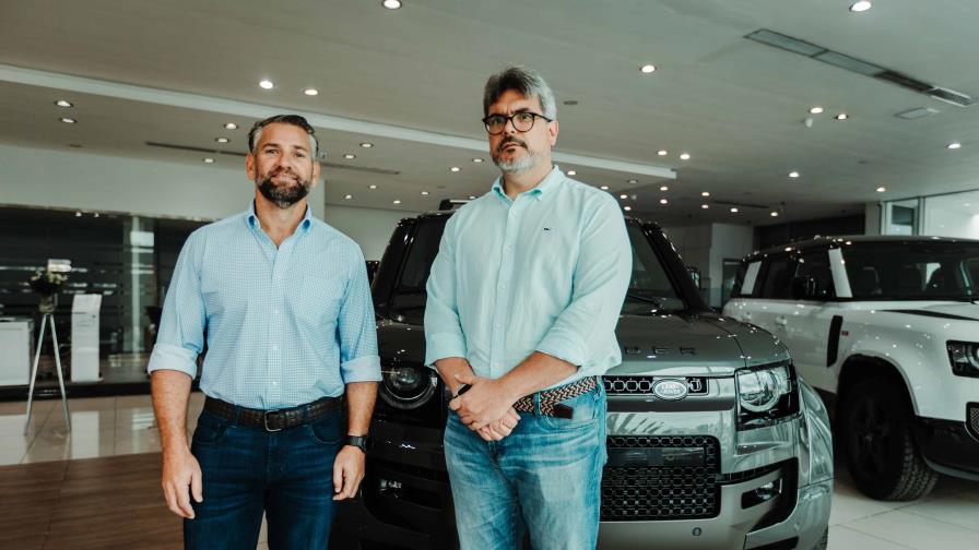 Autobritánica exhibe la Defender Octa