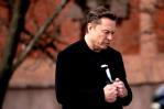Tesla sigue con problemas: bajas ventas, peleas de Musk con Trump y el fin de los créditos