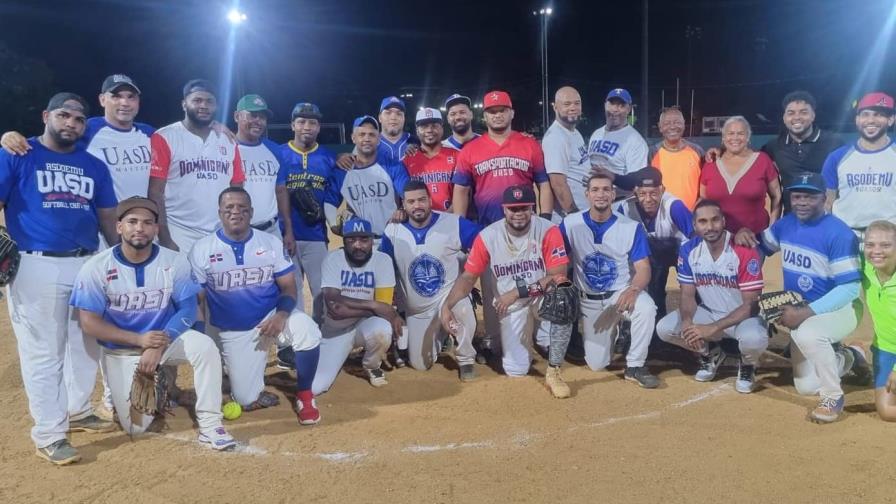 Definen este miércoles campeonato del softbol gubernamental Definen este miércoles campeonato del softbol gubernamental