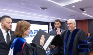 Erik Pérez Vega es juramentado como nuevo rector de Unapec