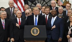 Trump confía en que el Congreso apruebe esta noche su gran paquete fiscal